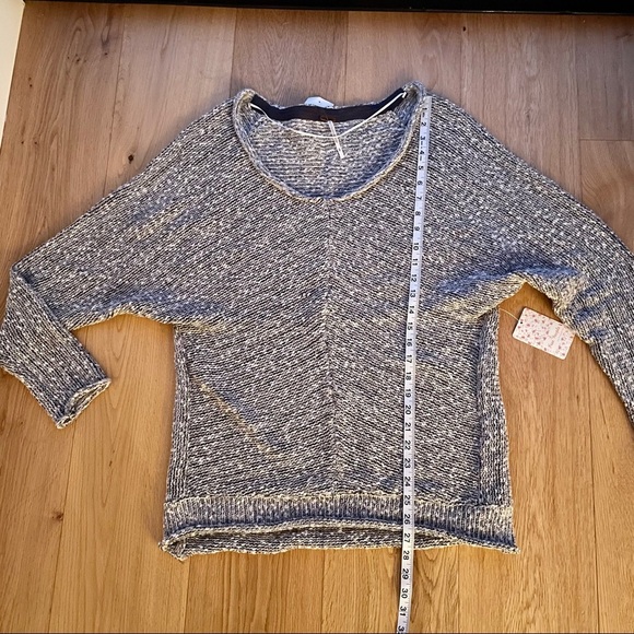 NWT FREE PEOPLE BRIGHT LIGHTS V- NECK SWEATER - S - Picture 15 of 17